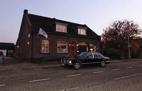 't Smedenhuys 酒店 2*